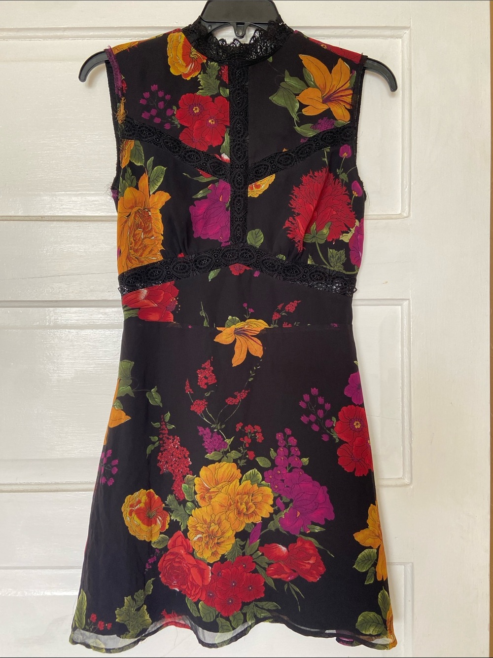 Guess by Marciano Black Floral Lace-Trim Sleeveless Mini Dress XS